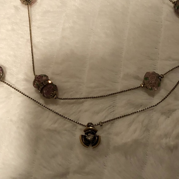 Betsey Johnson necklace - Picture 8 of 8